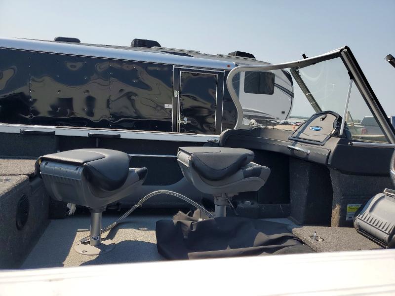 64226096 :رقم المزاد ، 1MDAJAU15NA738360 vin ، 2022 Crestliner Unknown مزاد بيع