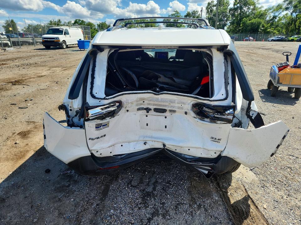 Продажа на аукционе авто 2023 Toyota Rav4, vin: 2T3P1RFV6PC380388, номер лота: 62767926