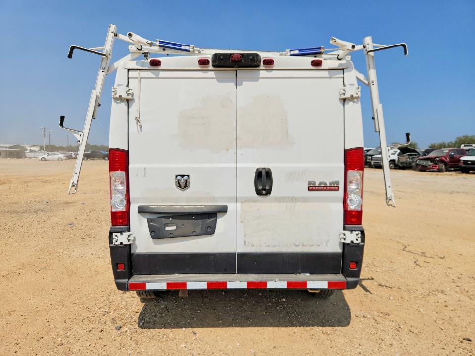 61492396 :رقم المزاد ، 3C6TRVAG5LE127258 vin ، 2020 Ram Promaster 1500 مزاد بيع