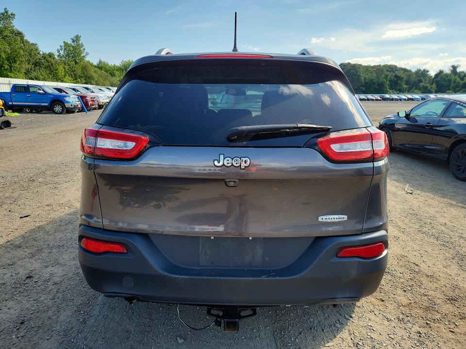 65382836 :رقم المزاد ، 1C4PJMLB1JD520895 vin ، 2018 Jeep Cherokee مزاد بيع