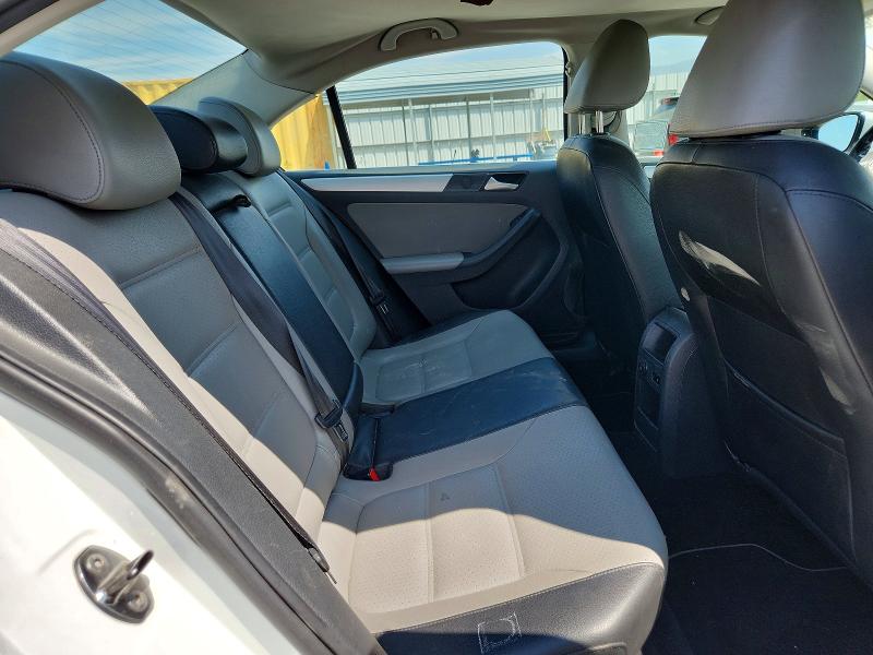 64474356 :رقم المزاد ، 3VW637AJ1DM251028 vin ، 2013 Volkswagen Jetta مزاد بيع
