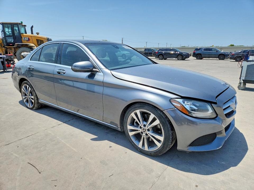 63665836 :رقم المزاد ، WDDWF4JB3JR416515 vin ، 2018 Mercedes-benz C مزاد بيع