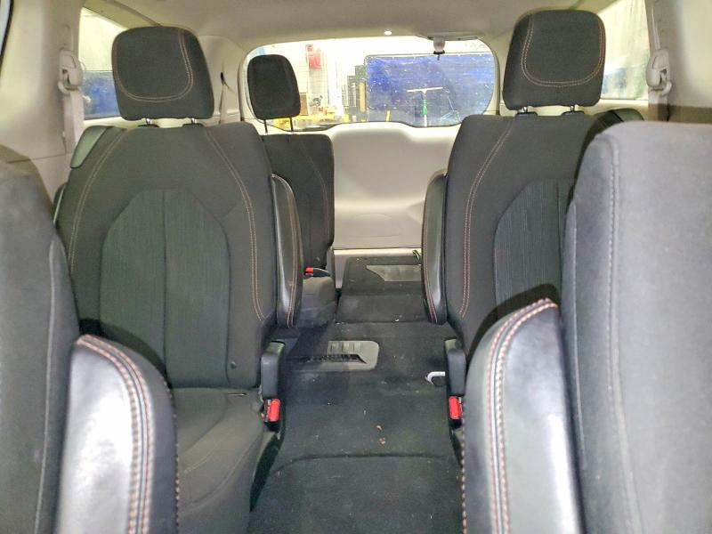 2018 Chrysler Pacifica მანქანა იყიდება აუქციონზე, vin: 2C4RC1FG1JR183120, აუქციონის ნომერი: 64957636