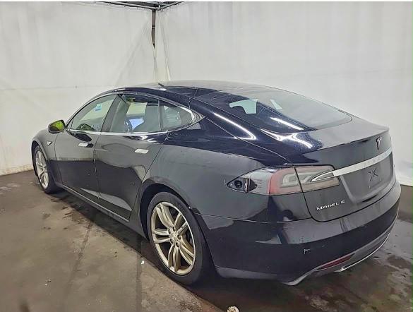 2015 Tesla Model S მანქანა იყიდება აუქციონზე, vin: 5YJSA1H1XFFP78583, აუქციონის ნომერი: 64748856