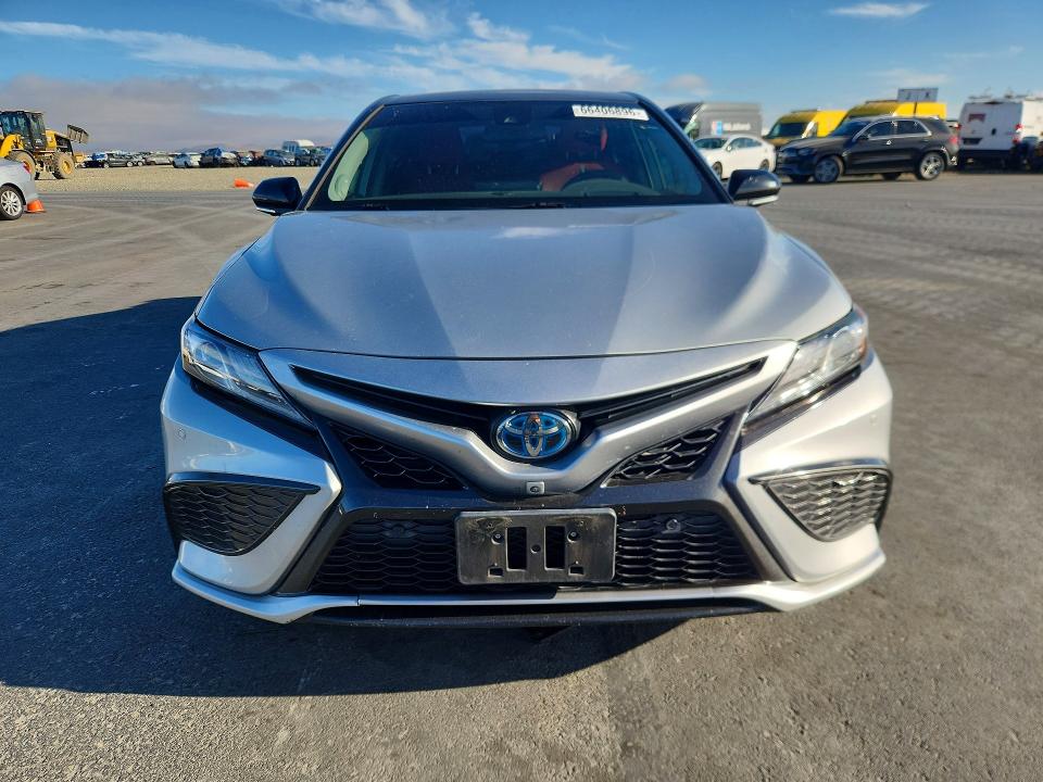 66406896 :رقم المزاد ، 4T1K31AK3MU020002 vin ، 2021 Toyota Camry مزاد بيع
