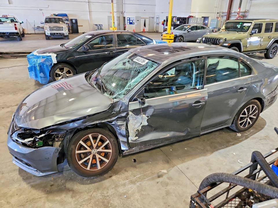 Auction sale of the 2017 Volkswagen Jetta, vin: 3VWDB7AJ4HM279244, lot number: 64623786
