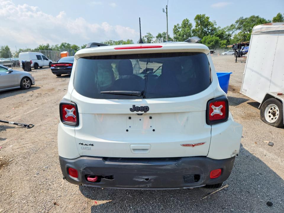 64592916 :رقم المزاد ، ZACNJDC1XNPN69967 vin ، 2022 Jeep Renegade مزاد بيع