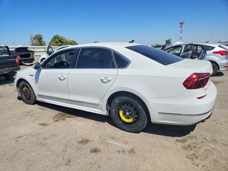 2017 Volkswagen Passat მანქანა იყიდება აუქციონზე, vin: 1VWDT7A31HC072312, აუქციონის ნომერი: 64464216