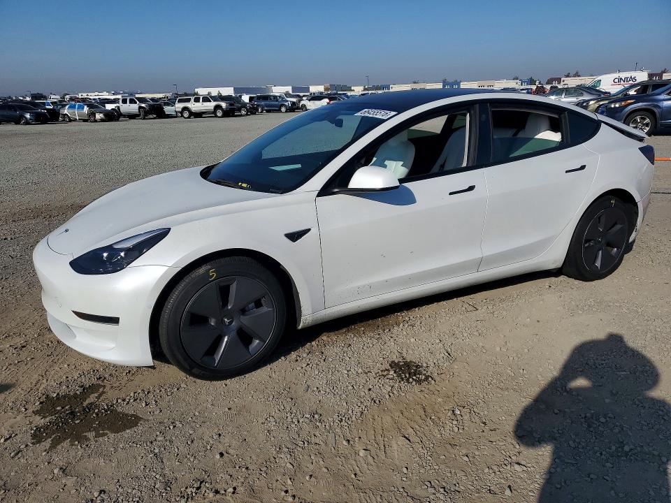 66455516 :رقم المزاد ، 5YJ3E1EA9NF357661 vin ، 2022 Tesla Model 3 مزاد بيع