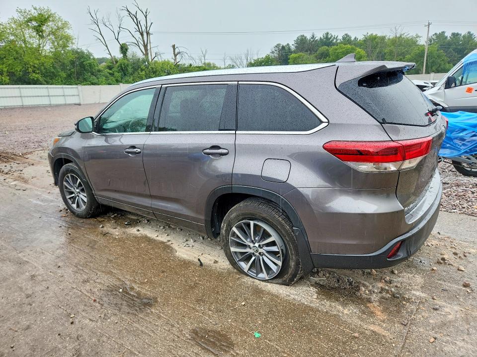 Продажа на аукционе авто 2017 Toyota Highlander, vin: 5TDJZRFH2HS510497, номер лота: 64754236