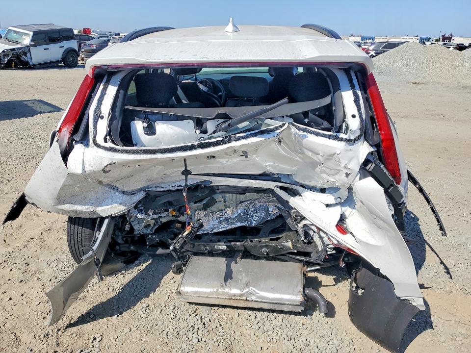 2026 Kia Niro მანქანა იყიდება აუქციონზე, vin: KNDCP3LE9T5378701, აუქციონის ნომერი: 66753966