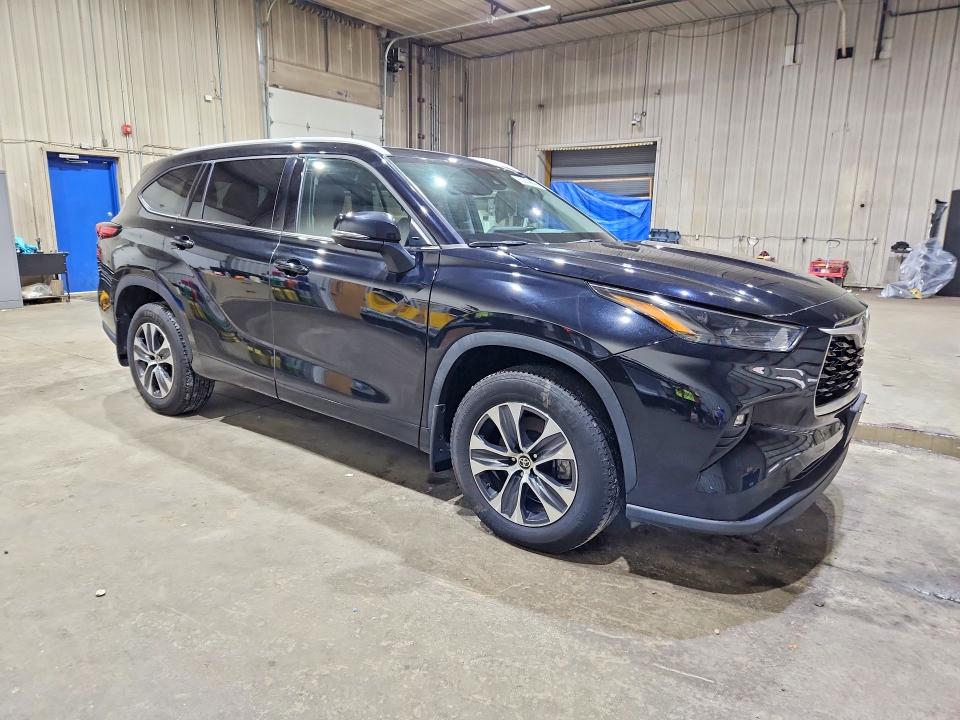 Aukcja sprzedaży 2022 Toyota Highlander, vin: 5TDGZRBH4NS573421, numer aukcji: 63359646