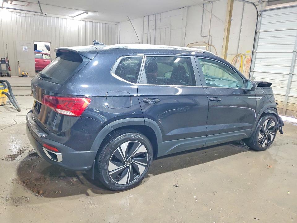 2024 Volkswagen Taos მანქანა იყიდება აუქციონზე, vin: 3VVVX7B2XRM020082, აუქციონის ნომერი: 63603566