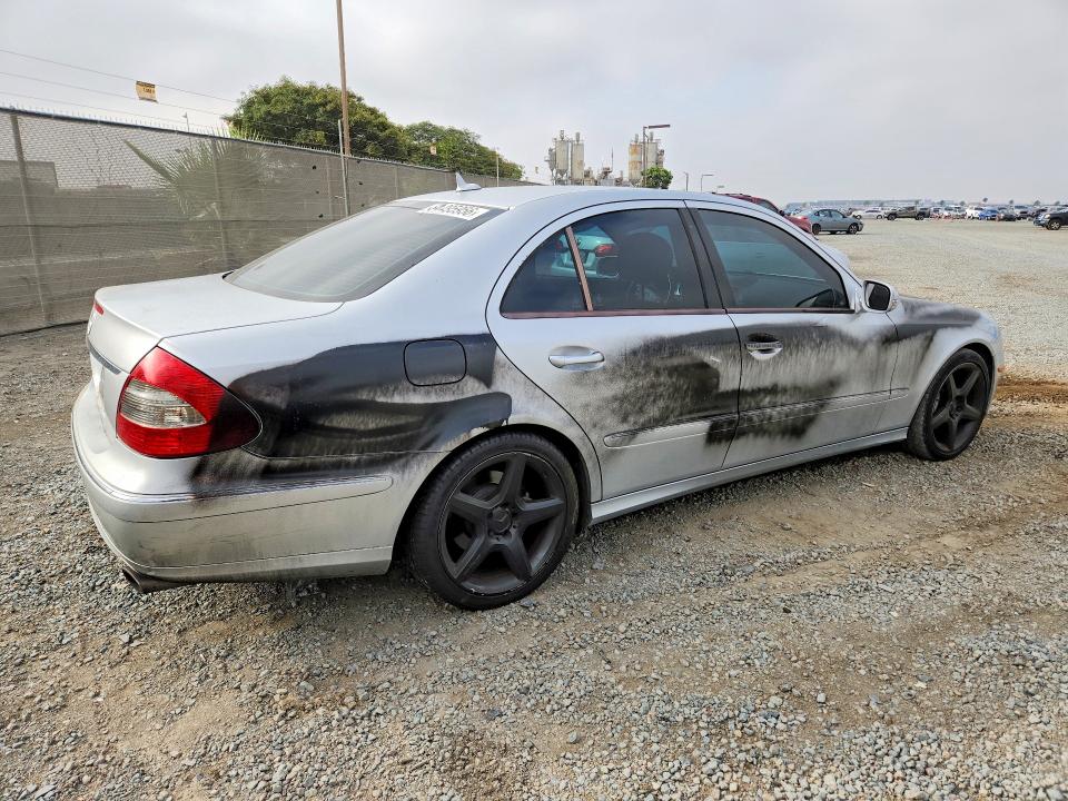 2007 Mercedes-benz E მანქანა იყიდება აუქციონზე, vin: WDBUF56X07B159583, აუქციონის ნომერი: 64495956