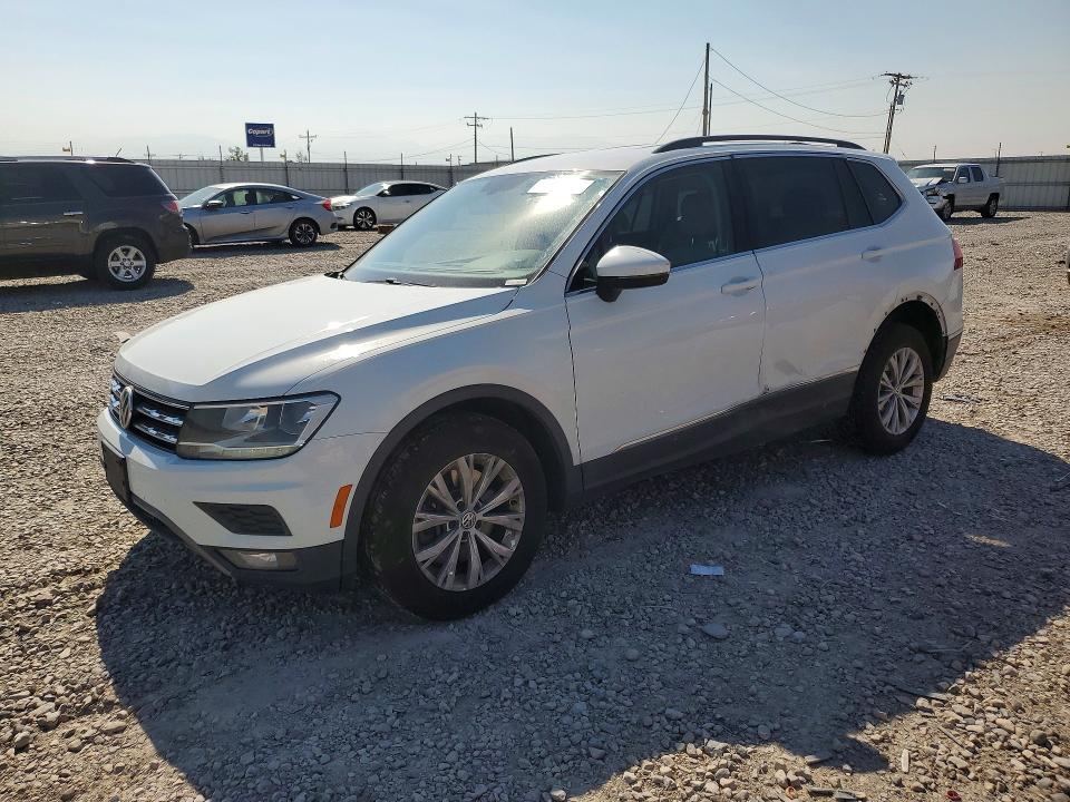 Продаж на аукціоні авто 2018 Volkswagen Tiguan, vin: 3VV2B7AX4JM002406, номер лоту: 63470436