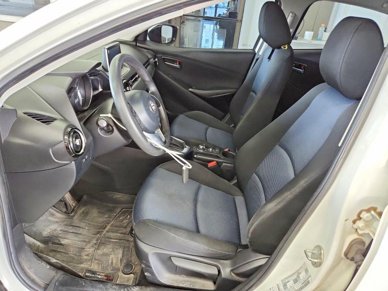 2017 Toyota Yaris მანქანა იყიდება აუქციონზე, vin: 3MYDLBYV4HY172524, აუქციონის ნომერი: 65159216