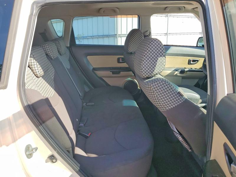 65471206 :رقم المزاد ، KNDJT2A24A7137264 vin ، 2010 Kia Soul مزاد بيع