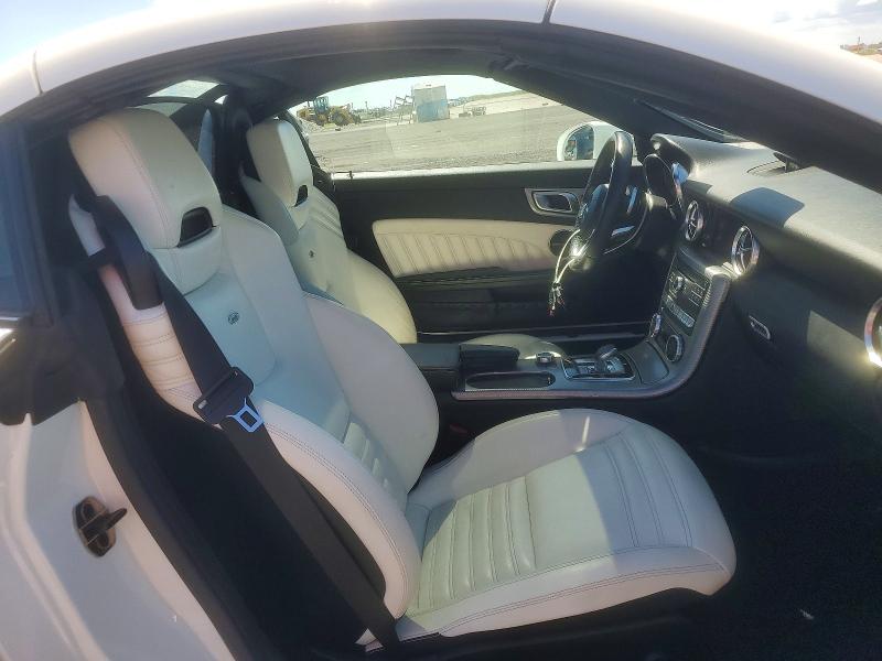 64756426 :رقم المزاد ، WDDPK3JA7JF148541 vin ، 2018 Mercedes-benz Slc مزاد بيع