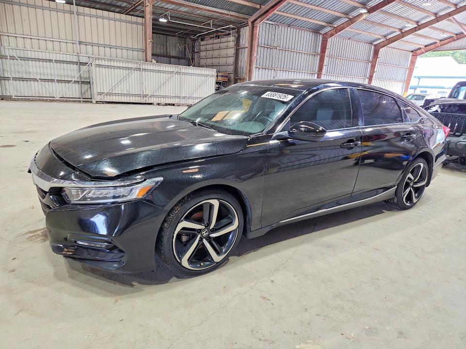 Auction sale of the 2018 Honda Accord, vin: 1HGCV1F63JA071867, lot number: 65861926