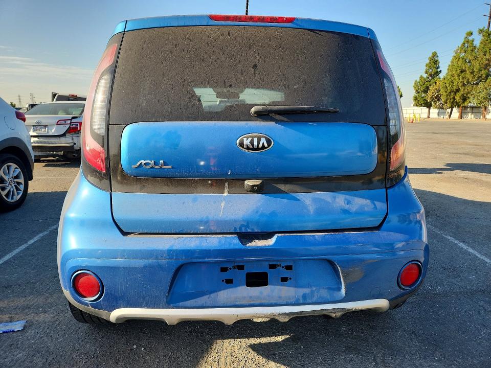 2017 Kia Soul მანქანა იყიდება აუქციონზე, vin: KNDJP3A55H7460270, აუქციონის ნომერი: 64470486