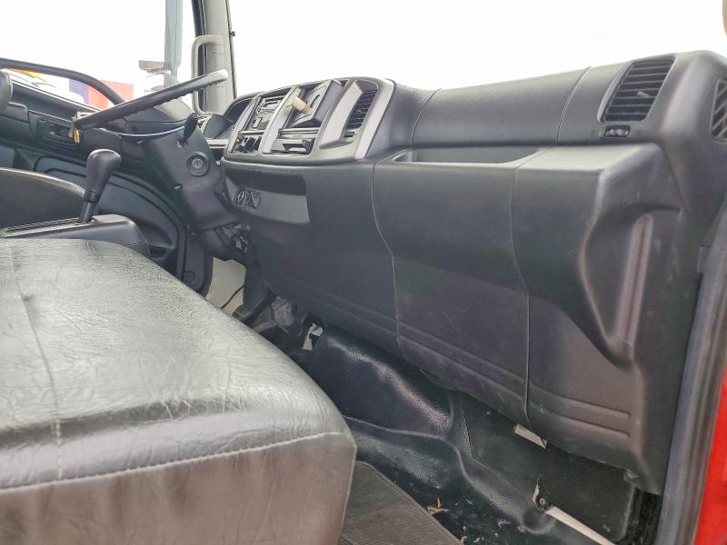 66822136 :رقم المزاد ، 5PVNJ8JT1E4S55119 vin ، 2014 Hino 258/268 مزاد بيع