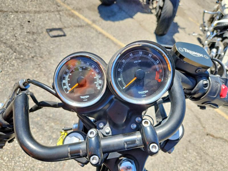 63249016 :رقم المزاد ، SMT910K16DT556572 vin ، 2013 Triumph Motorcycle Bonneville مزاد بيع