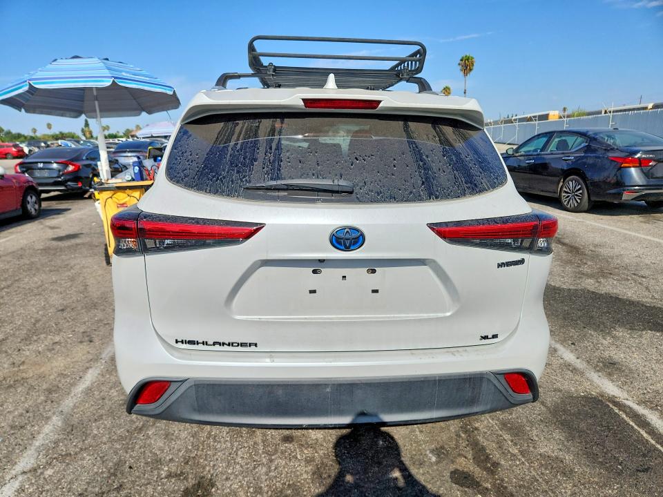 64952796 :رقم المزاد ، 5TDHBRCH5NS545747 vin ، 2022 Toyota Highlander Hybrid مزاد بيع