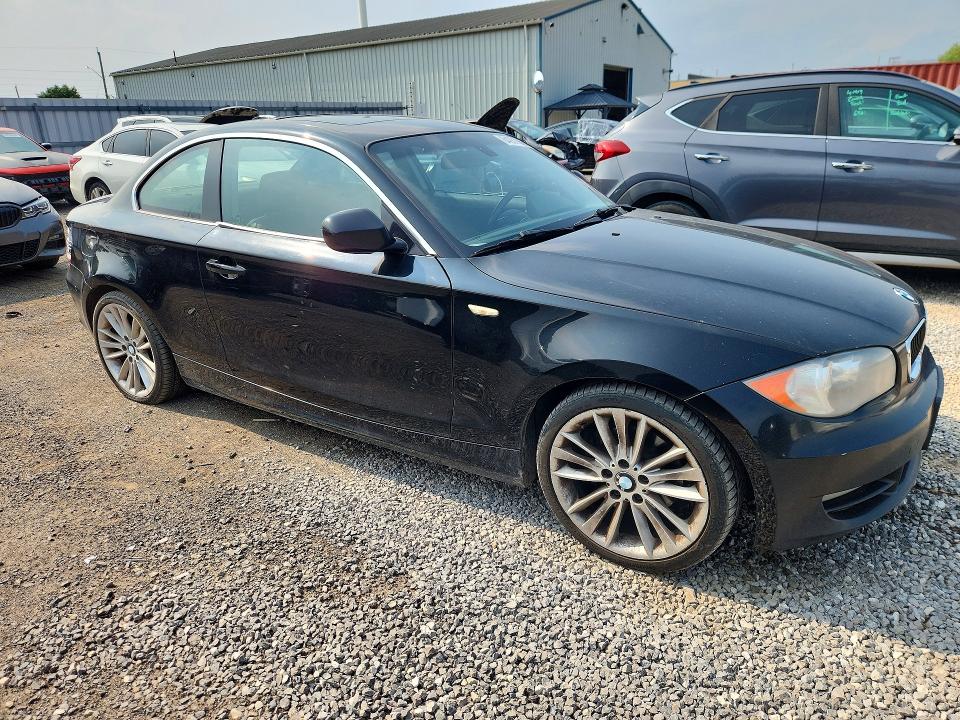 64281366 :رقم المزاد ، WBAUP7C5XBVM54305 vin ، 2011 Bmw 128 مزاد بيع