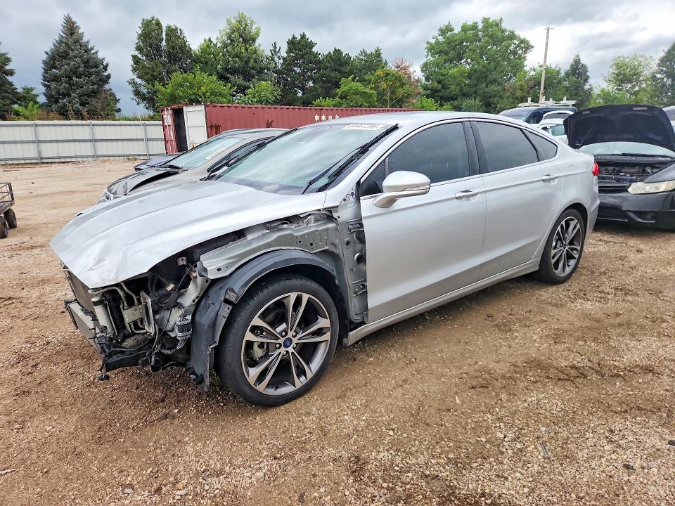 64467396 :رقم المزاد ، 3FA6P0D97KR240234 vin ، 2019 Ford Fusion مزاد بيع