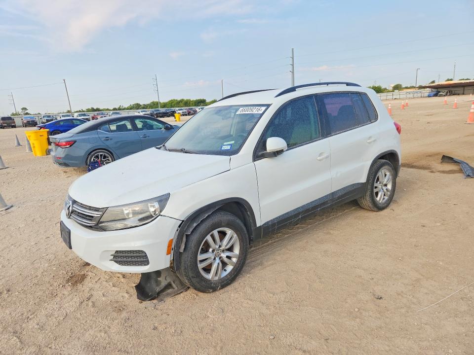 2016 Volkswagen Tiguan მანქანა იყიდება აუქციონზე, vin: WVGAV7AXXGW601199, აუქციონის ნომერი: 66809216