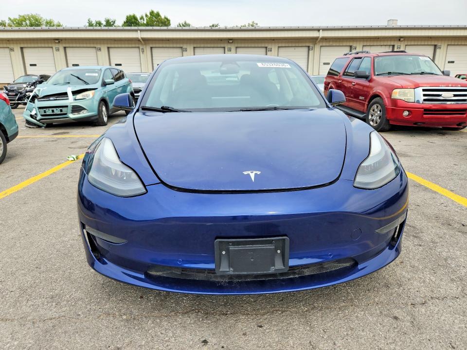 65326036 :رقم المزاد ، 5YJ3E1EA5NF370374 vin ، 2022 Tesla Model 3 مزاد بيع