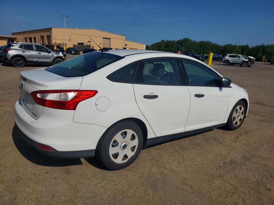 65541026 :رقم المزاد ، 1FADP3E26EL272329 vin ، 2014 Ford Focus مزاد بيع