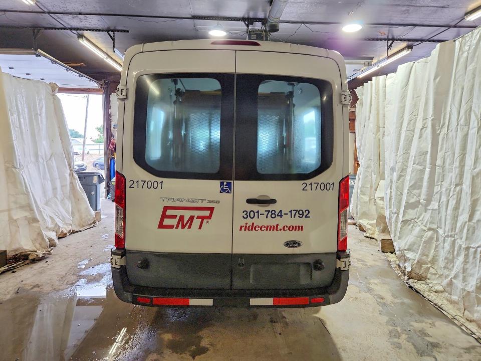 64215766 :رقم المزاد ، 1FBZX2CM5HKA03168 vin ، 2017 Ford Transit مزاد بيع