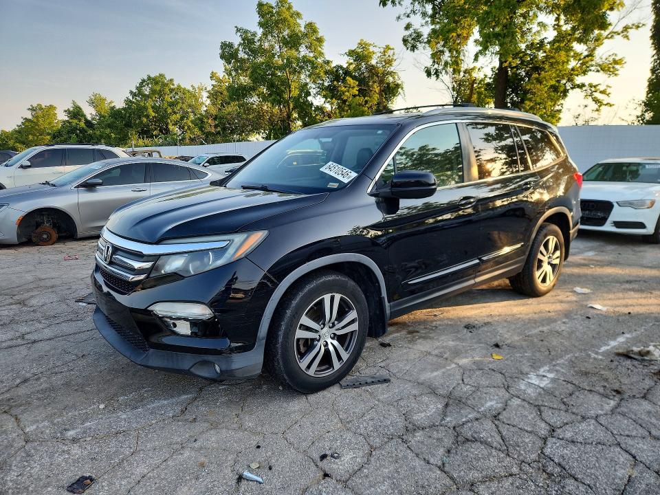 Продаж на аукціоні авто 2017 Honda Pilot, vin: 5FNYF6H58HB011748, номер лоту: 64510546
