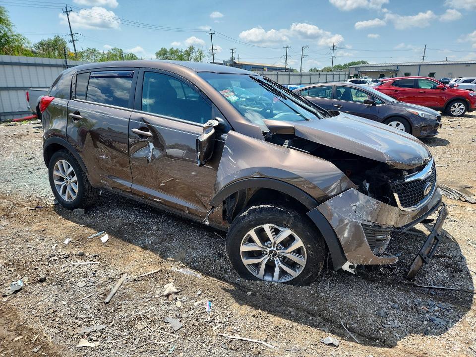 63114966 :رقم المزاد ، KNDPB3AC2F7696122 vin ، 2015 Kia Sportage مزاد بيع