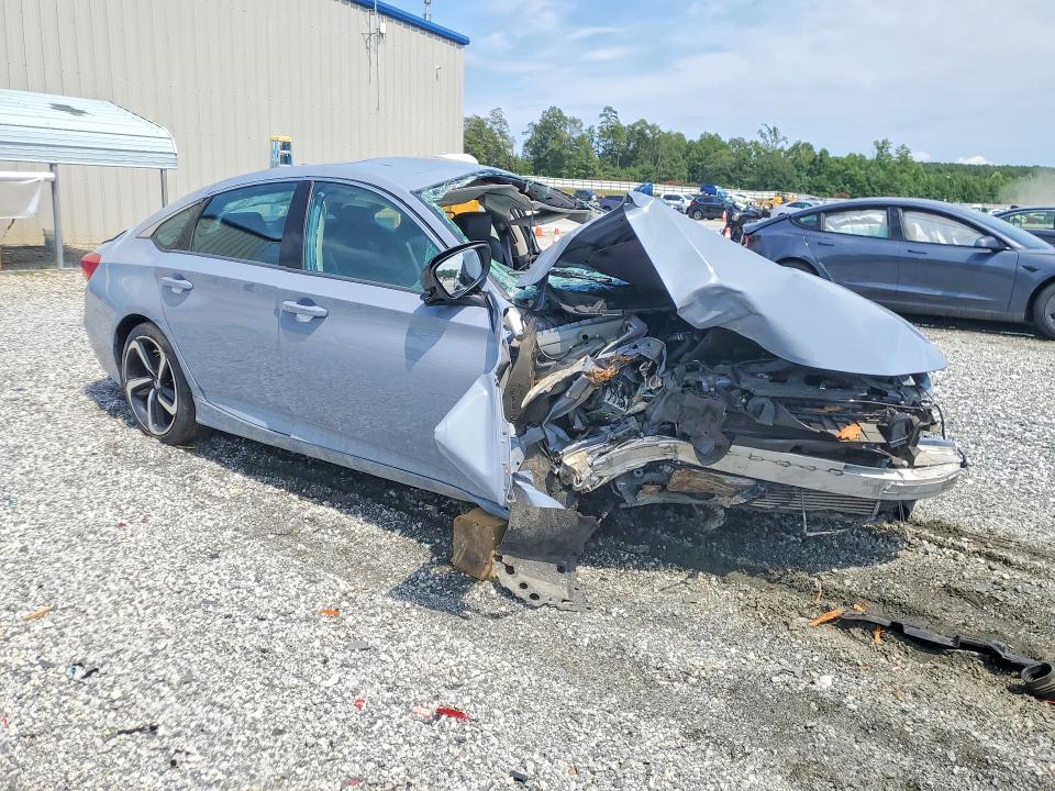 2022 Honda Accord მანქანა იყიდება აუქციონზე, vin: 1HGCV1F47NA020070, აუქციონის ნომერი: 64444256
