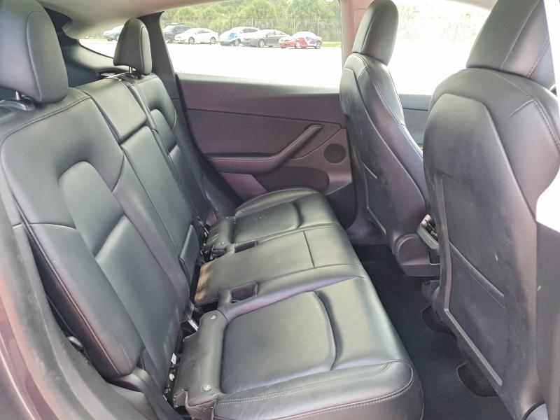 64714666 :رقم المزاد ، 5YJYGDEF9MF261704 vin ، 2021 Tesla Model Y مزاد بيع