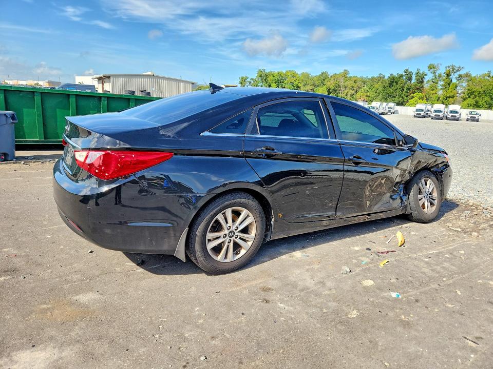 64494686 :رقم المزاد ، 5NPEB4AC0CH369903 vin ، 2012 Hyundai Sonata مزاد بيع