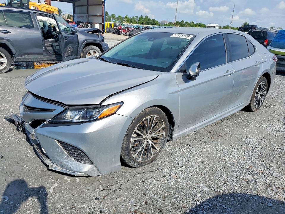 2018 Toyota Camry მანქანა იყიდება აუქციონზე, vin: 4T1B11HK7JU639449, აუქციონის ნომერი: 66138846