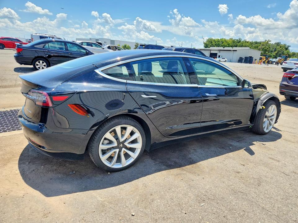 65564356 :رقم المزاد ، 5YJ3E1EB7JF120900 vin ، 2018 Tesla Model 3 مزاد بيع