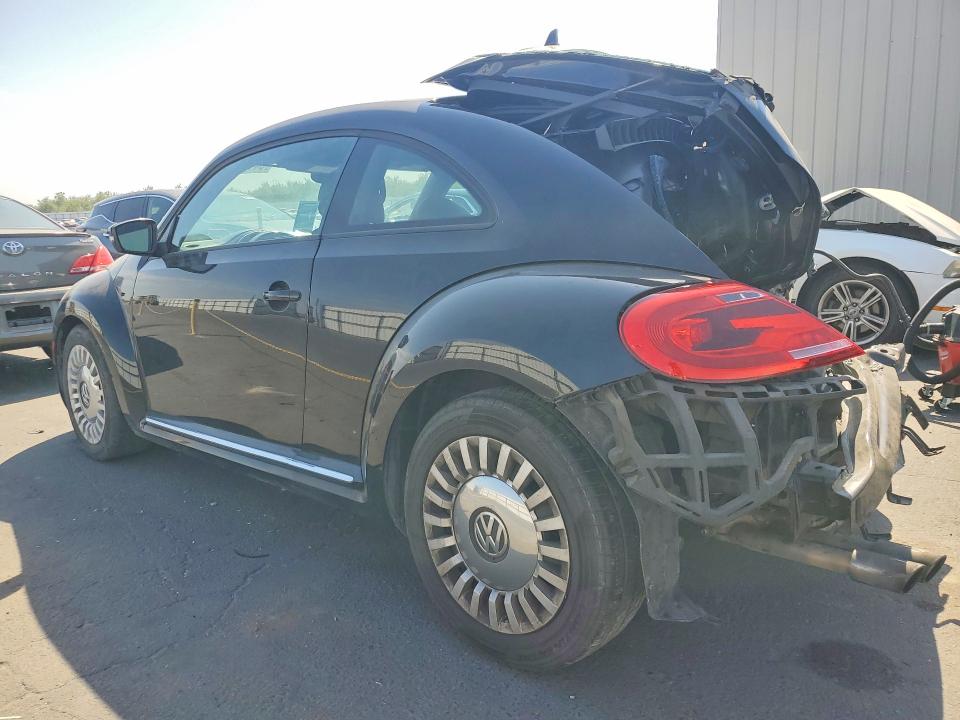 64121256 :رقم المزاد ، 3VWJ17AT1GM626261 vin ، 2016 Volkswagen Beetle مزاد بيع