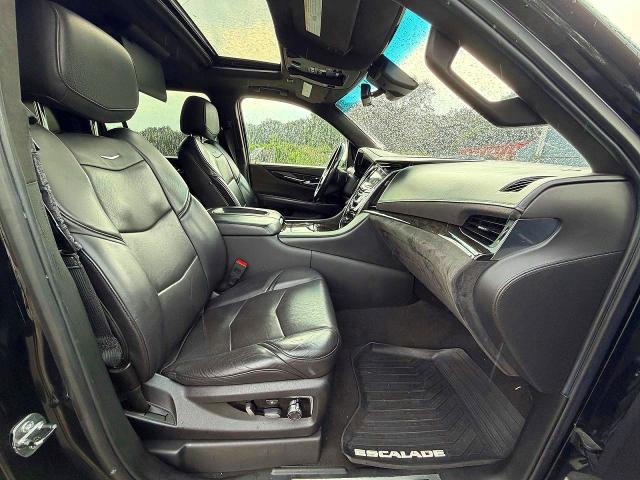 Продажа на аукционе авто 2020 Cadillac Escalade, vin: 1GYS4KKJ2LR110640, номер лота: 64413616