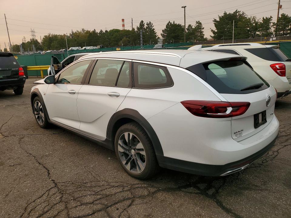 62933056 :رقم المزاد ، W04GV8SX9J1151496 vin ، 2018 Buick Regal Tourx مزاد بيع