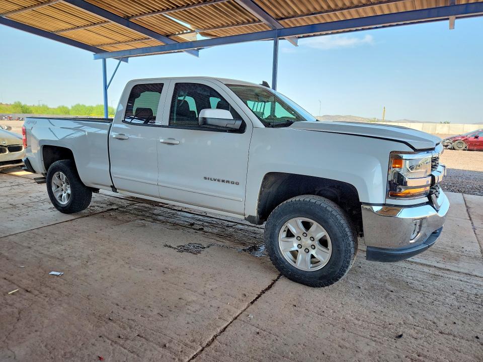 Продаж на аукціоні авто 2018 Chevrolet Silverado, vin: 1GCVKREC3JZ322460, номер лоту: 64427946