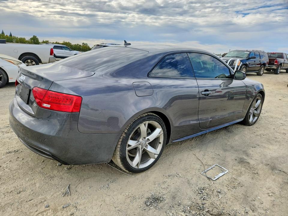 2015 Audi A5 მანქანა იყიდება აუქციონზე, vin: WAUMFAFR3FA024840, აუქციონის ნომერი: 66996336