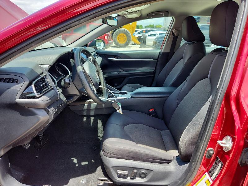 64279586 :رقم المزاد ، 4T1C11AK2NU642246 vin ، 2022 Toyota Camry مزاد بيع