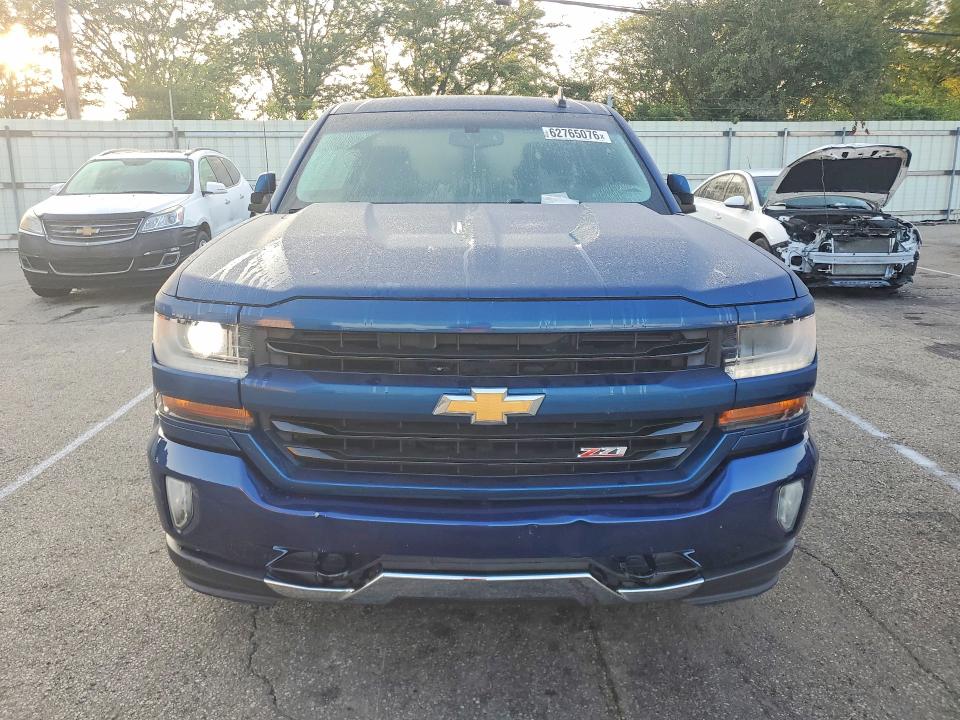 Продаж на аукціоні авто 2017 Chevrolet Silverado, vin: 3GCUKREC2HG365872, номер лоту: 62765076