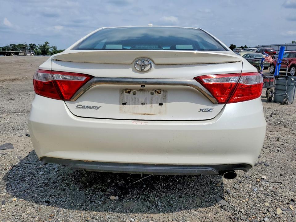 Aukcja sprzedaży 2016 Toyota Camry, vin: 4T1BF1FK5GU177681, numer aukcji: 64358236