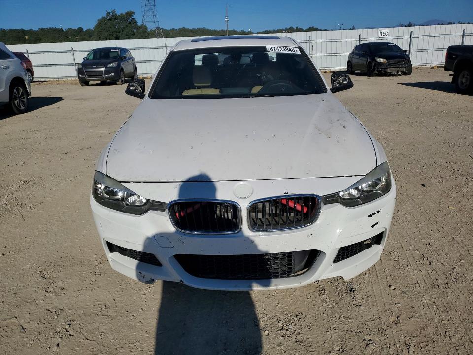 62434946 :رقم المزاد ، WBA8B9G56JNU99441 vin ، 2018 Bmw 330 مزاد بيع