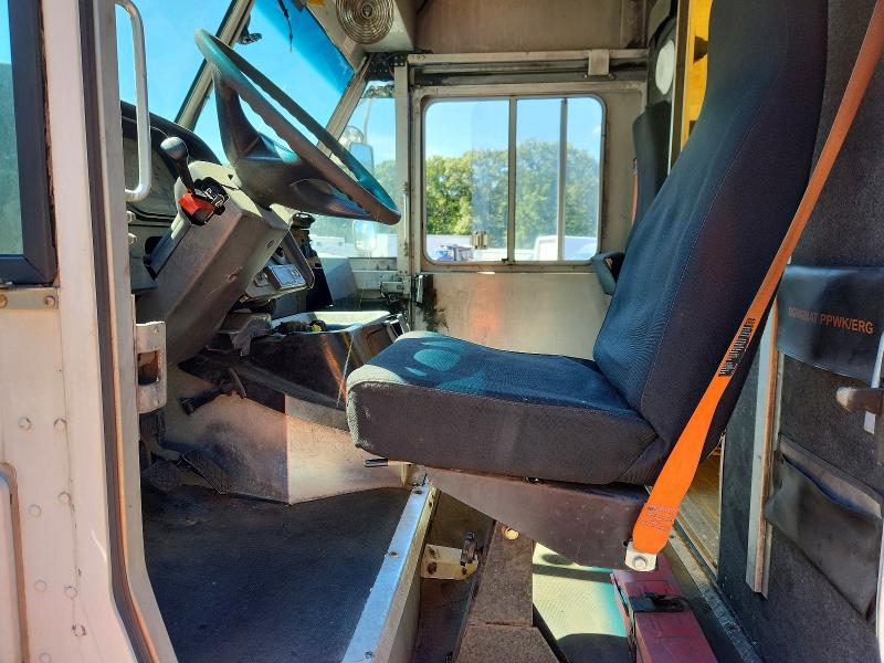 65480466 :رقم المزاد ، 4UZAAPDUXCCBR1547 vin ، 2012 Freightliner Mt45 Chassis مزاد بيع